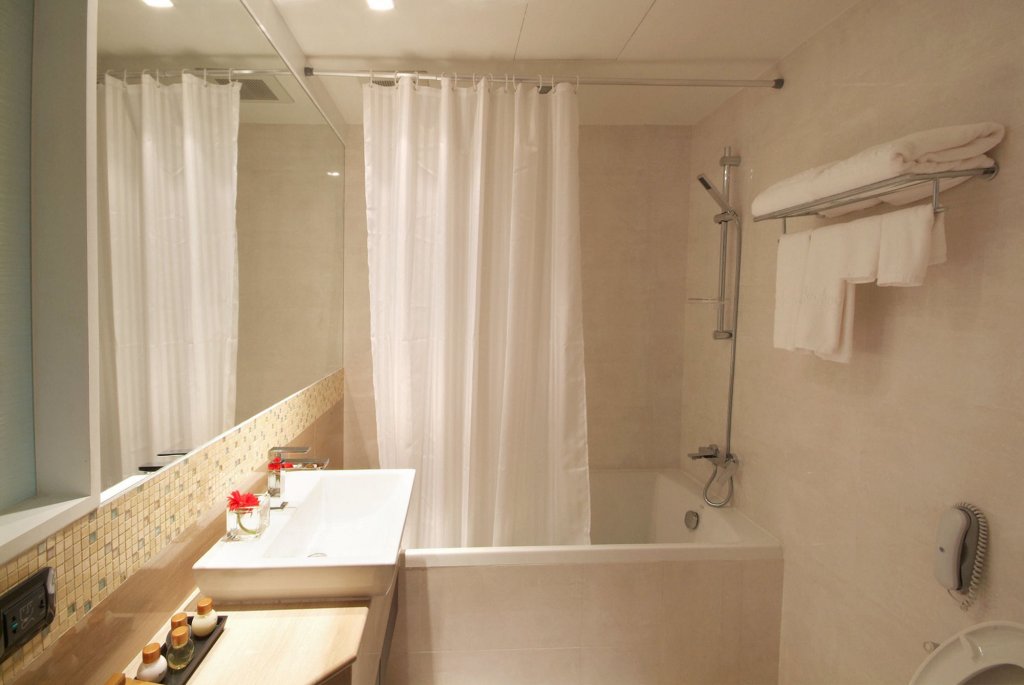 Фото Amora NeoLuxe Hotel