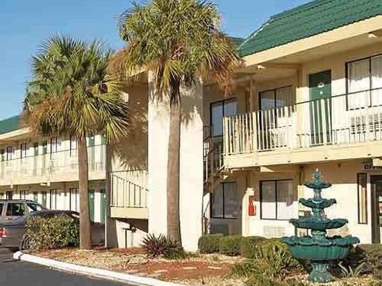 Фото Motel 6 Tampa, Fl