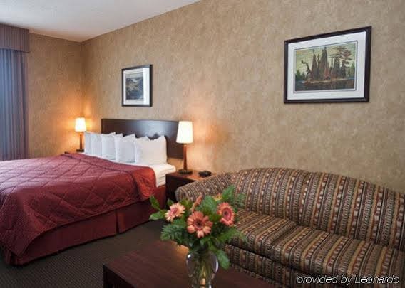 Фото Comfort Inn Sturgeon Falls