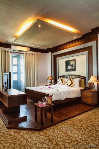 Гостиница Best western Sea and Sun Hotel в Нячанге