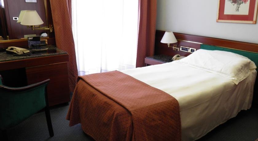 Фото Hotel Crivi's Milan