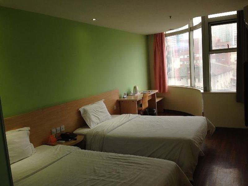 Фото 7 Days Inn Shanghai Nanjing Road Pedestrian Street II Branch