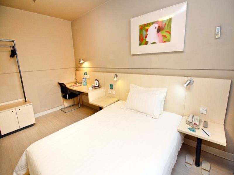 Фото Jinjiang Inn Dujiangyan Taiping Street