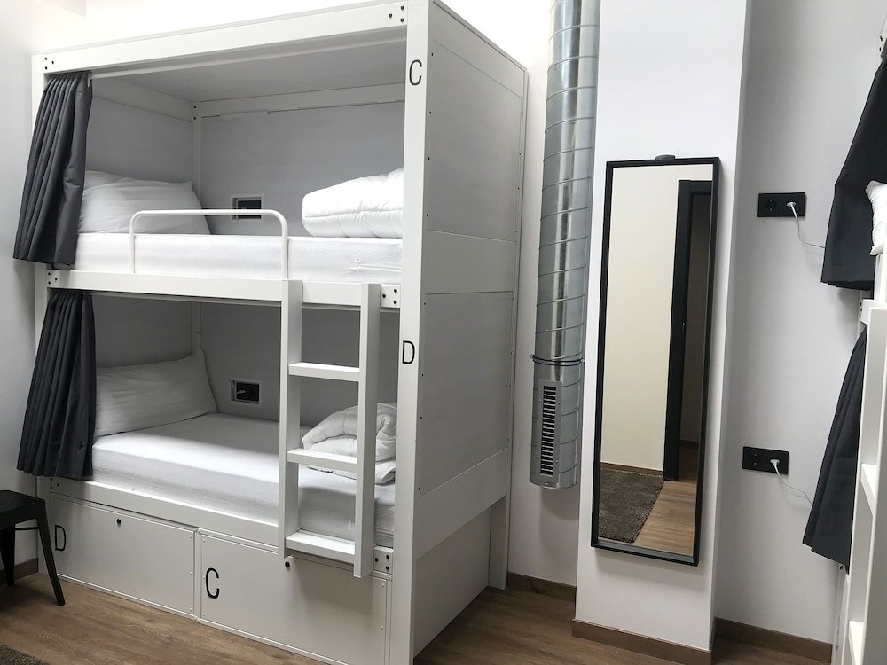 Фото Airhostel Barcelona Aeropuerto