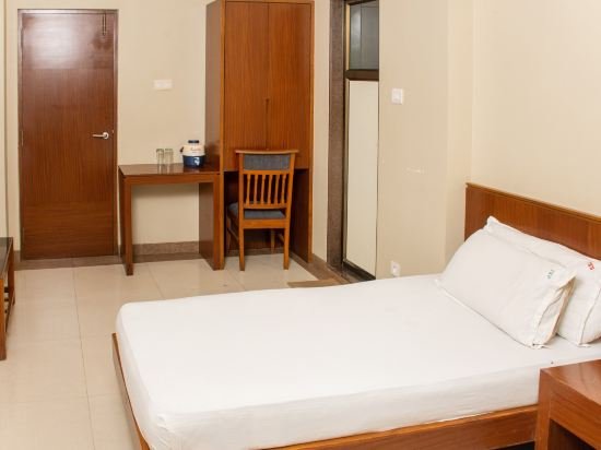 Фото Hotel Bombay International