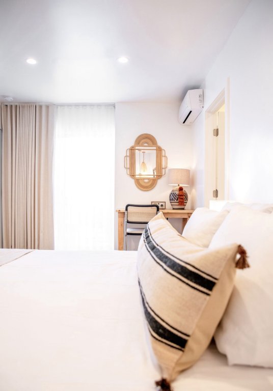 Фото The Pearl Hotel