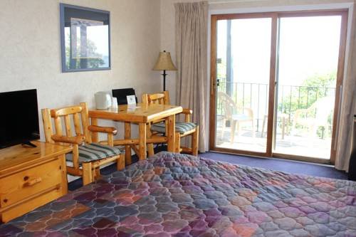 Фото The Cliff Dweller on Lake Superior