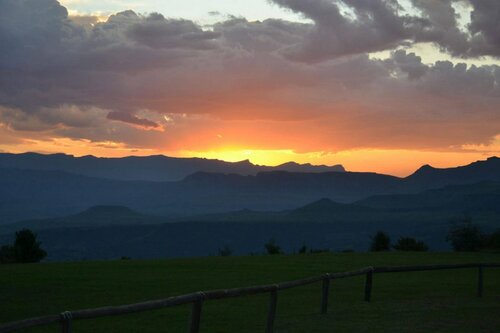 Гостиница Drakensberg Mountain Retreat