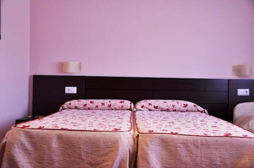 Гостиница Aparthotel Tres Caminos