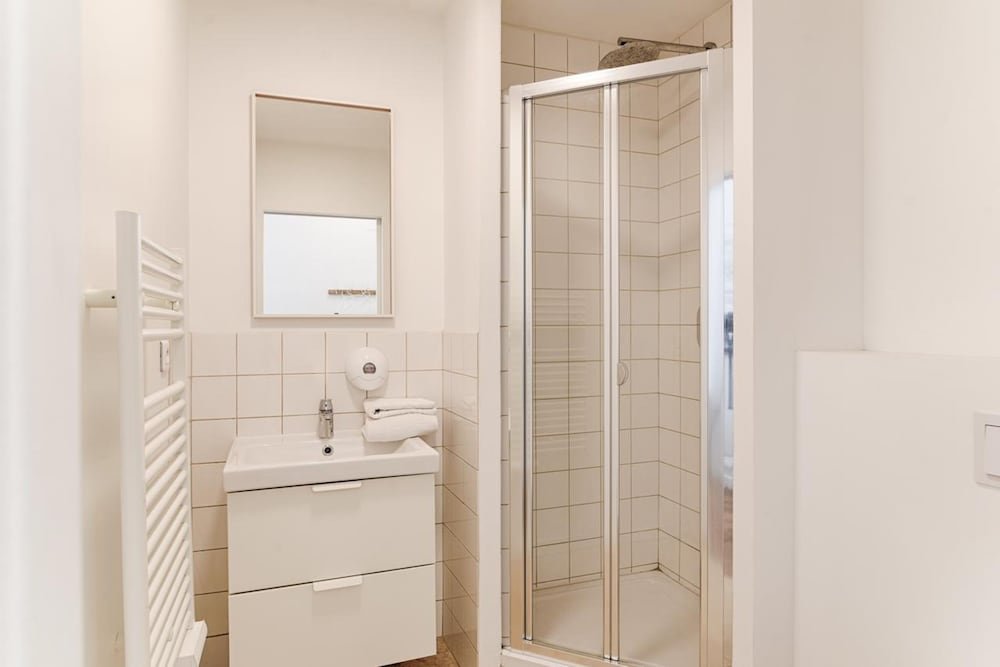 Фото Away Hostel & Coffee Shop