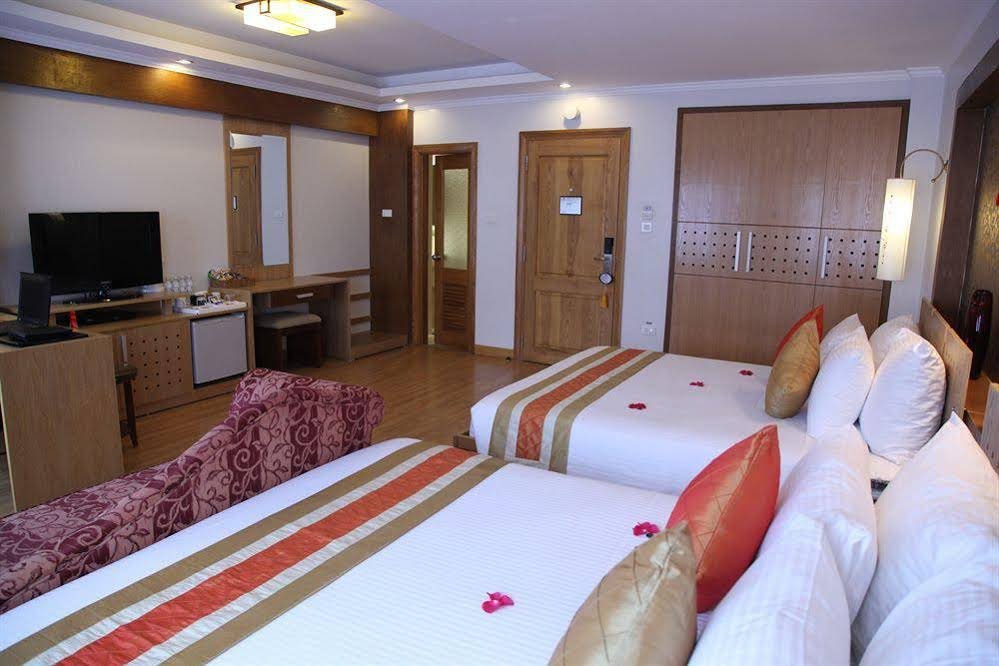 Фото Halley Hostel & SPA Hanoi