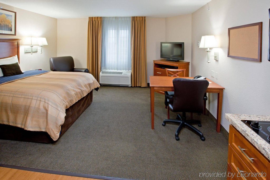 Фото Candlewood Suites Indianapolis East, an Ihg Hotel