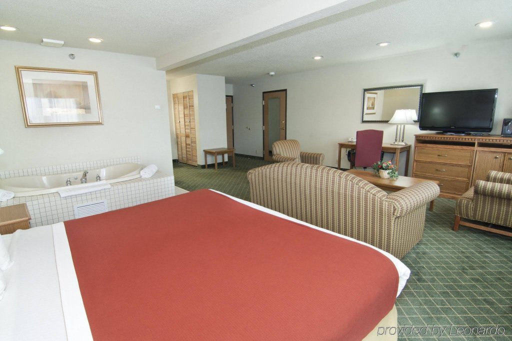 Фото Comfort Inn & Suites