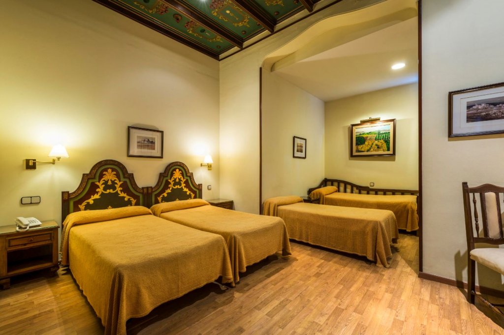 Фото Meson Castilla Atiram