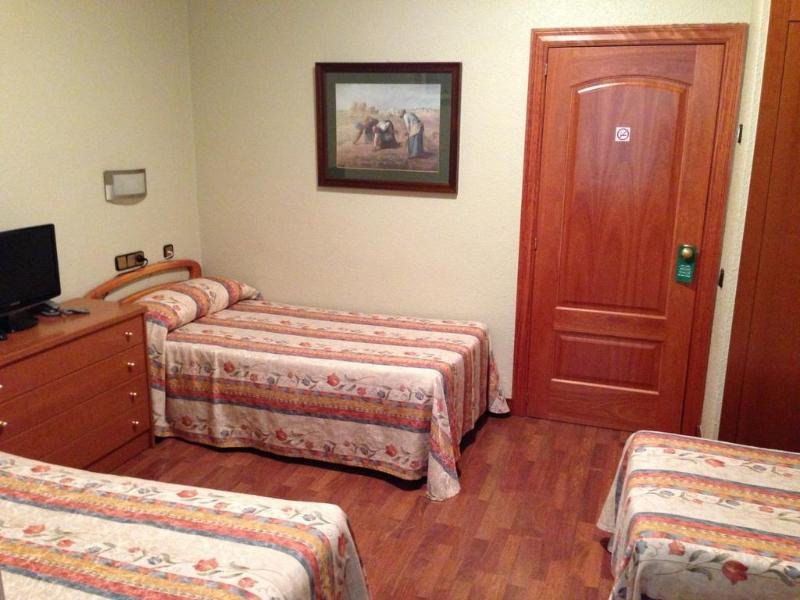 Фото Hotel Pelayo