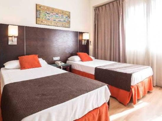 Фото Hotel Adonis Pelinor