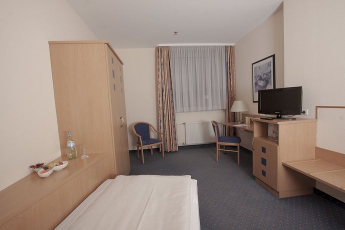 Фото Hotel Plaza Hannover