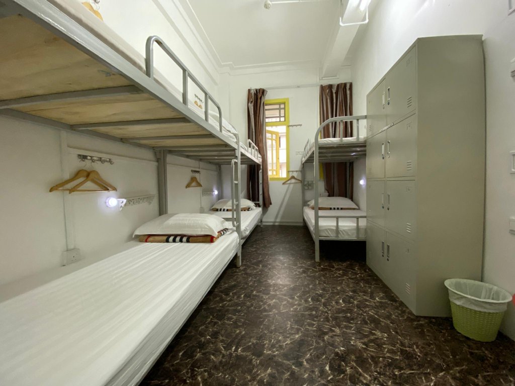 Фото Oss Backpackers Hostel