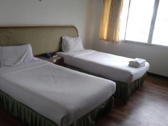 Фото Petchkasem Grand Hotel