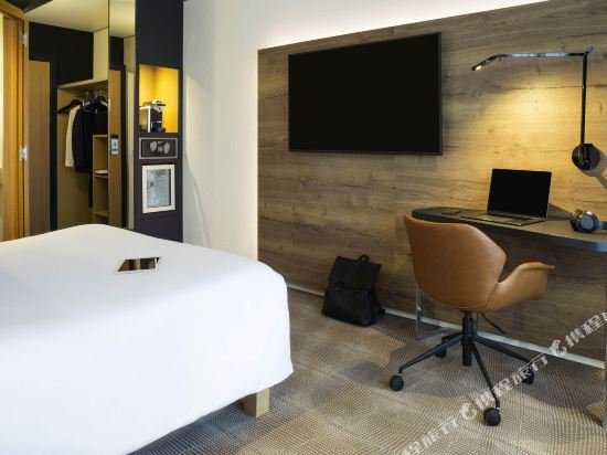 Фото Novotel Lausanne Bussigny