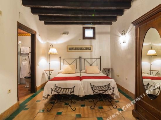 Фото Casa del Capitel Nazari Hotel