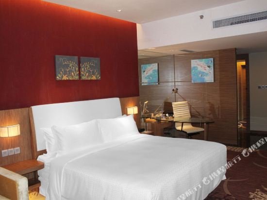 Фото Four Points by Sheraton Qingdao Chengyang