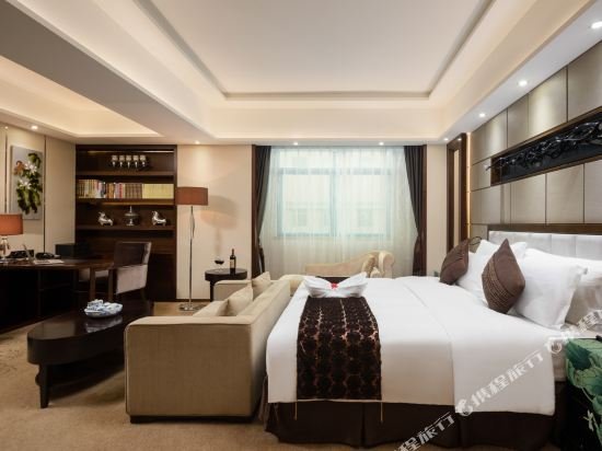 Фото Maoming International