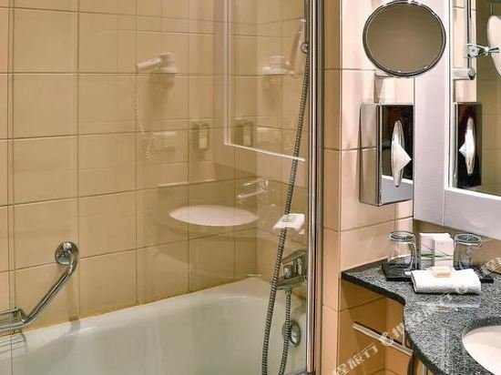 Фото Hotel Frankfurt Messe affiliated by Meliá