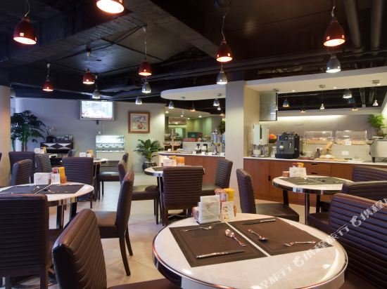 Фото Deja Vu Hotel