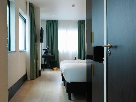 Фото The James Hotel Rotterdam