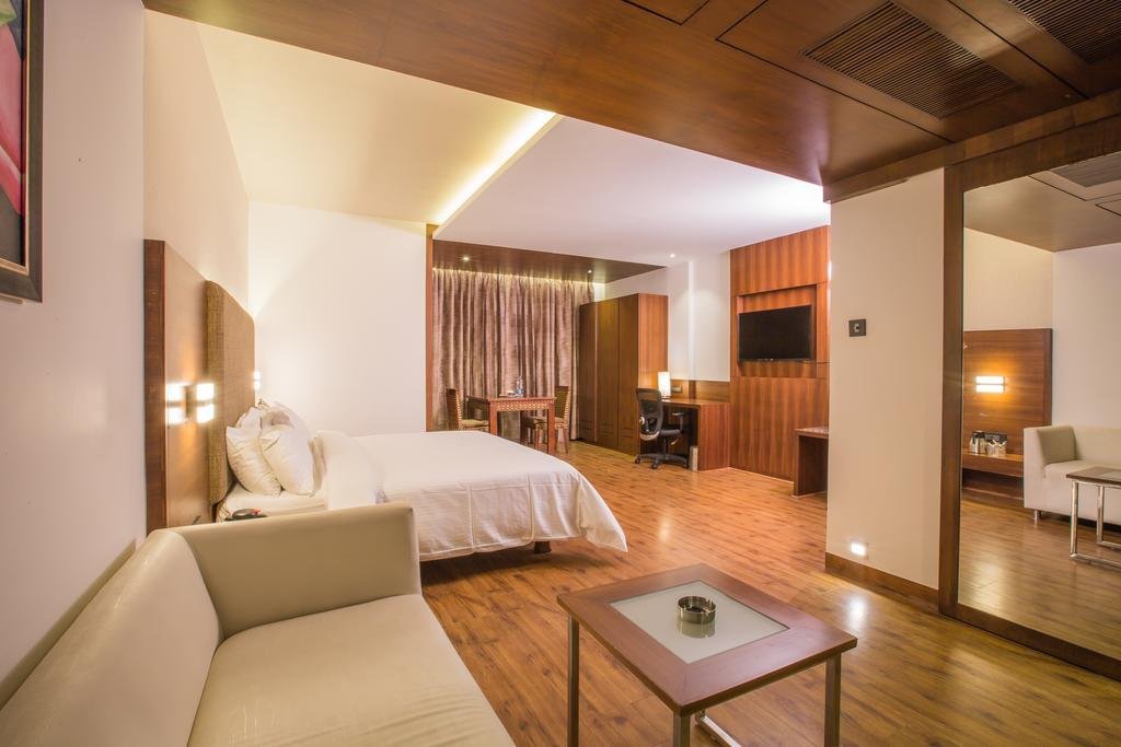 Фото отеля 2