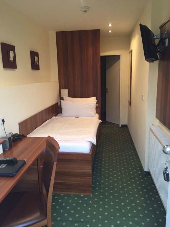 Фото Schöngarten Garni