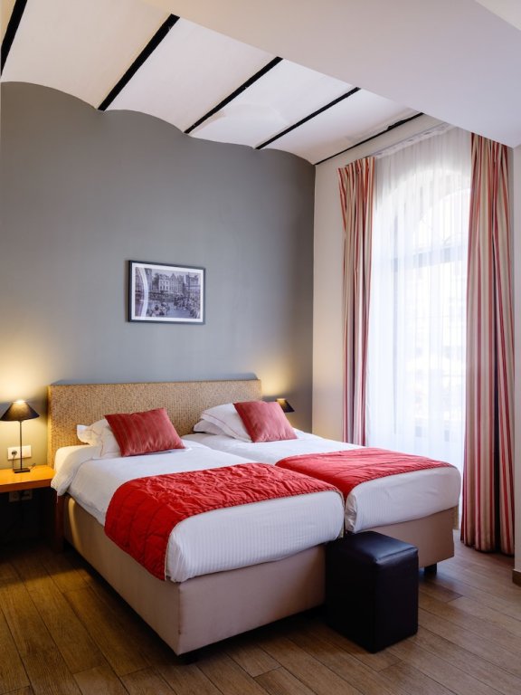 Фото Ghent River Hotel