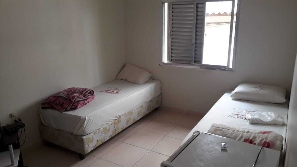 Фото Hotel Pousada Clínicas Valente