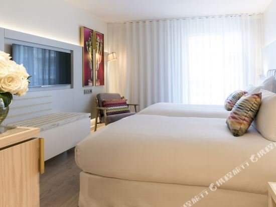 Фото Hotel Croisette Beach Cannes-MGallery