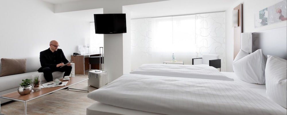 Фото отеля 3