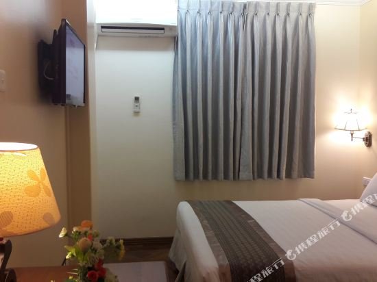 Фото Grand Laurel Hotel