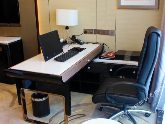 Фото Wuhan You Yi International Hotel