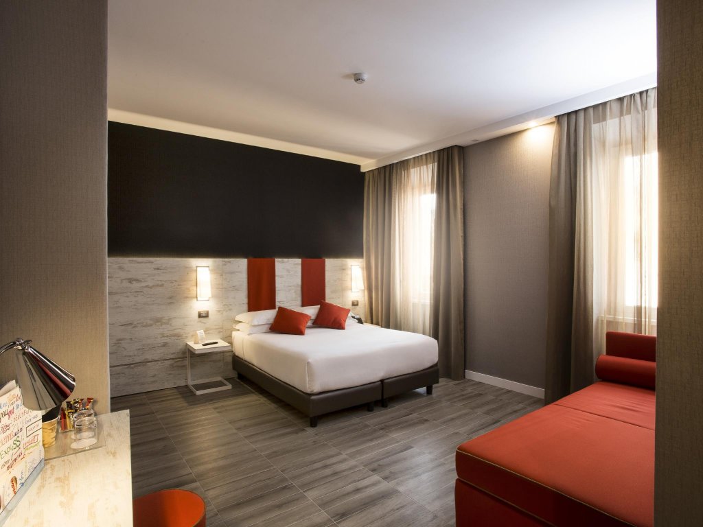 Фото Отель Smooth Hotel Rome Termini