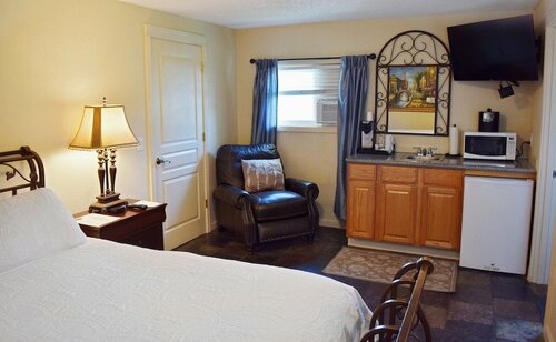Гостиница Silverton Inn & Suites