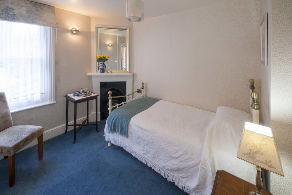 Фото Yorke Lodge Bed & Breakfast