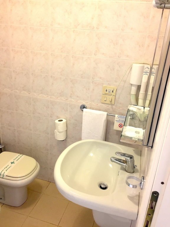 Фото Hotel Ristorante Montallegro