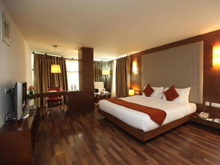 Фото Monarch Luxur