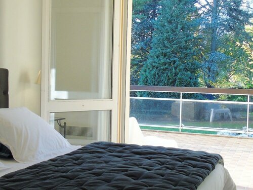Гостиница La Suite Saint Jean в Шалон-Сюр-Сон