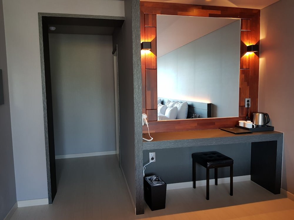 Фото Suntree Hotel