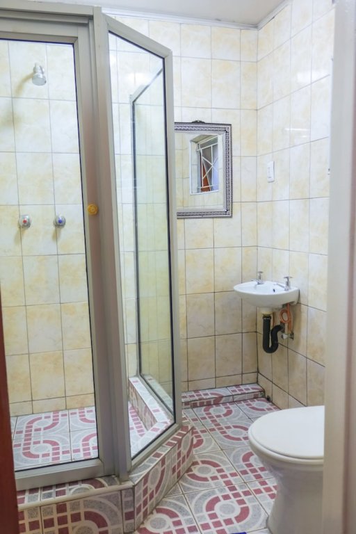 Фото Km Executive Lodge