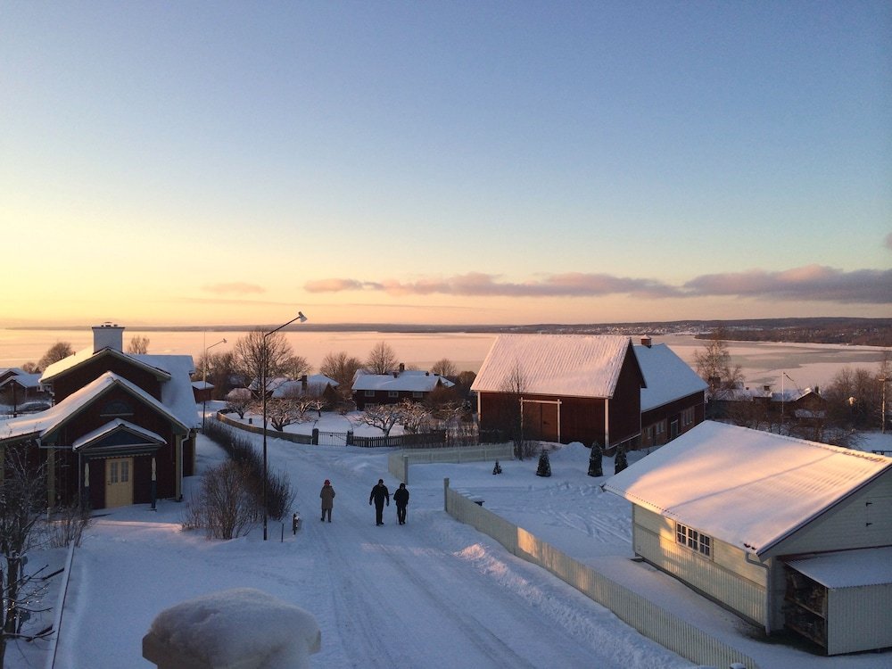 Фото Lustigsgården Bed & Breakfast