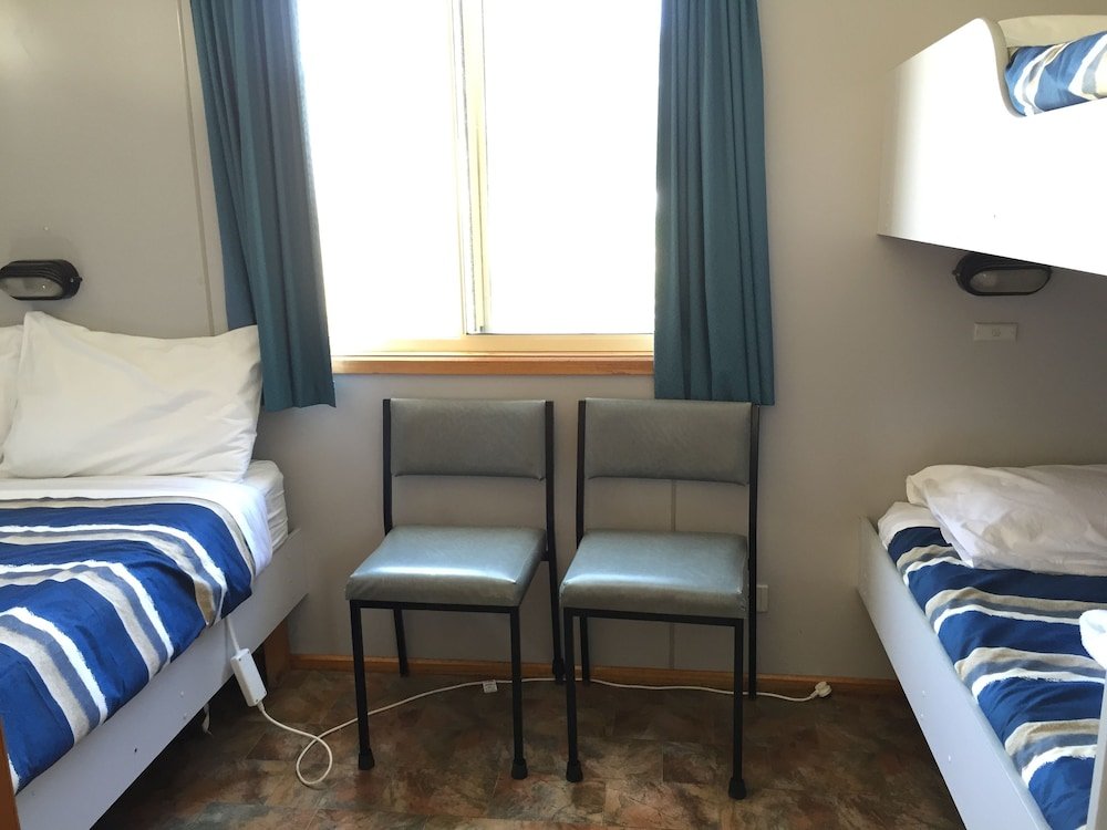 Фото Strahan Village