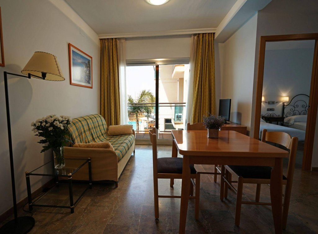 Фото Port Sitges Hotel