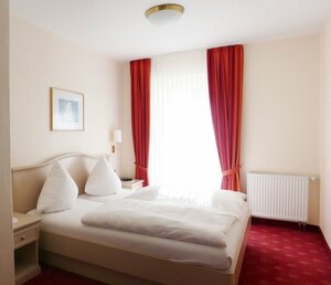 Seehotel Neue Liebe (Cuxhaven, Prinzessinnentrift, 12), hotel